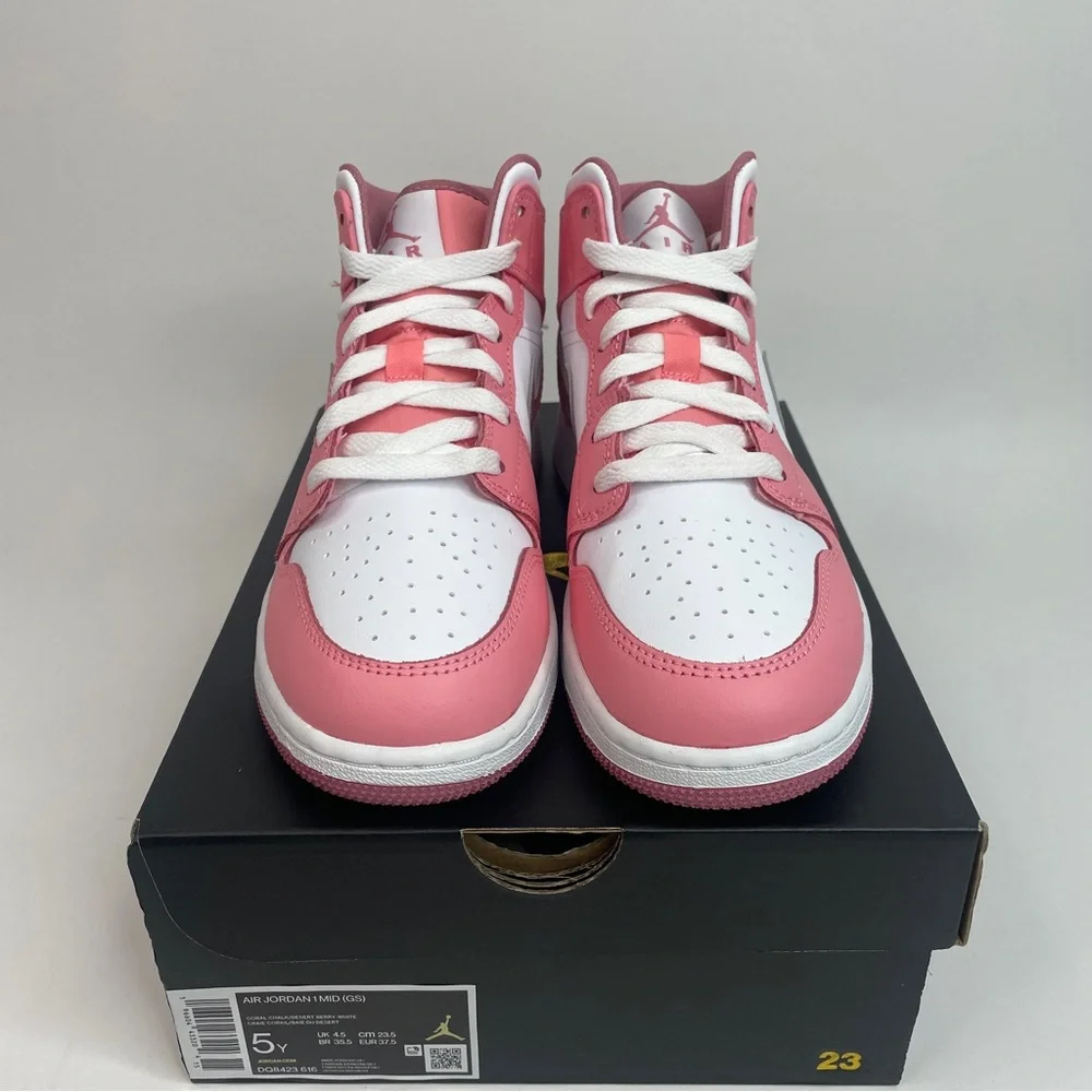 Nike Air Jordan 1 Retro Mid GS “Valentine’s Day/Coral Chalk” 2023 - Picture 2 of 4